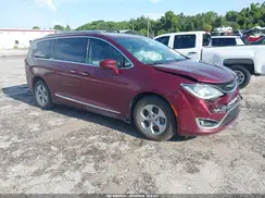 2C4RC1EG9HR708632 2017 CHRYSLER PACIFICA
