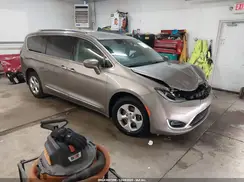 2C4RC1EG9HR721378 2017 CHRYSLER PACIFICA
