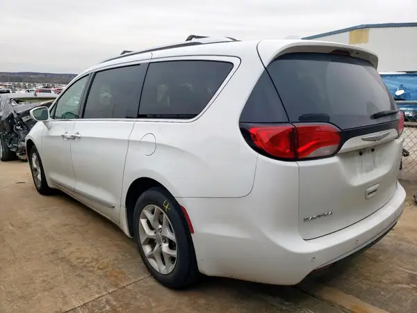 2C4RC1EG9HR743848 2017 CHRYSLER PACIFICA - Image 2