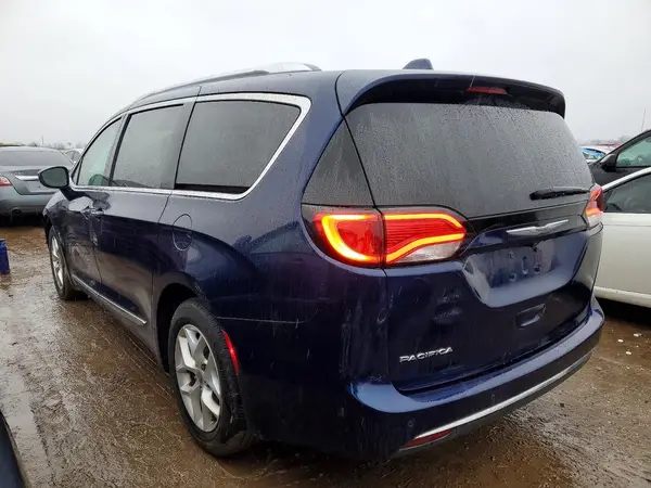 2C4RC1EG9HR752212 2017 CHRYSLER PACIFICA - Image 2