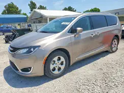 2C4RC1EG9HR757023 2017 CHRYSLER PACIFICA