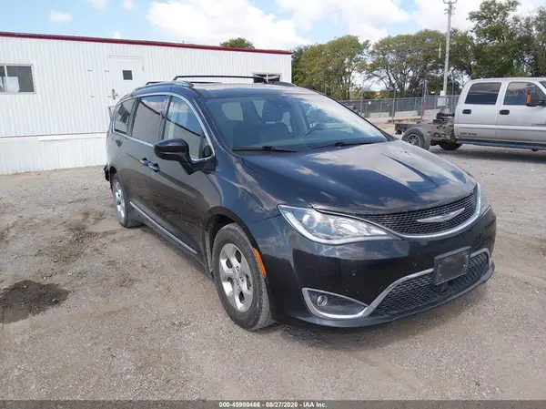 2C4RC1EG9HR757426 2017 CHRYSLER PACIFICA - Image 1