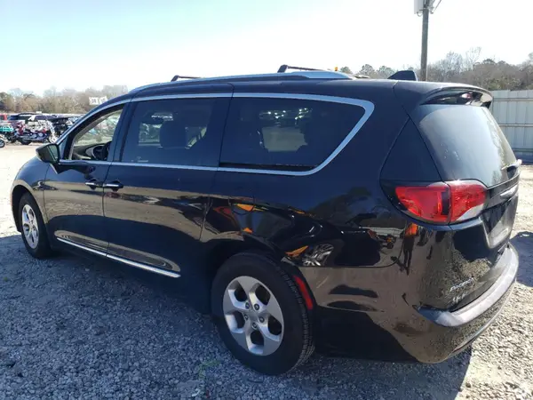 2C4RC1EG9HR758902 2017 CHRYSLER PACIFICA - Image 2