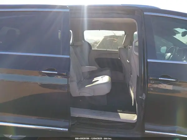 2C4RC1EG9HR764179 2017 CHRYSLER PACIFICA - Image 8