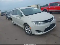 2C4RC1EG9HR777935 2017 CHRYSLER PACIFICA