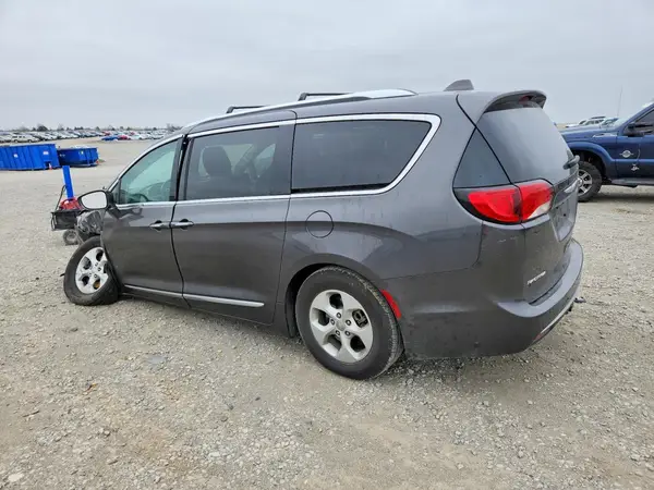 2C4RC1EG9HR782195 2017 CHRYSLER PACIFICA - Image 2