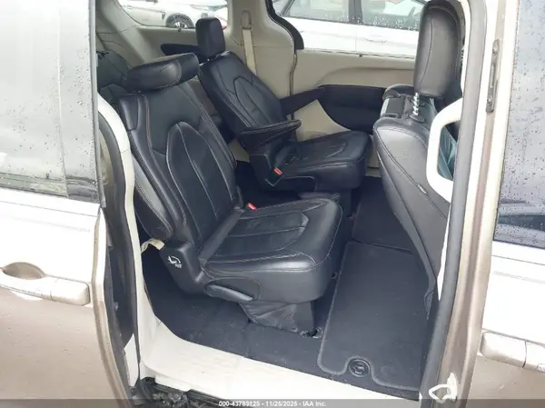 2C4RC1EG9HR803918 2017 CHRYSLER PACIFICA - Image 8