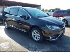 2C4RC1EG9HR805068 2017 CHRYSLER PACIFICA