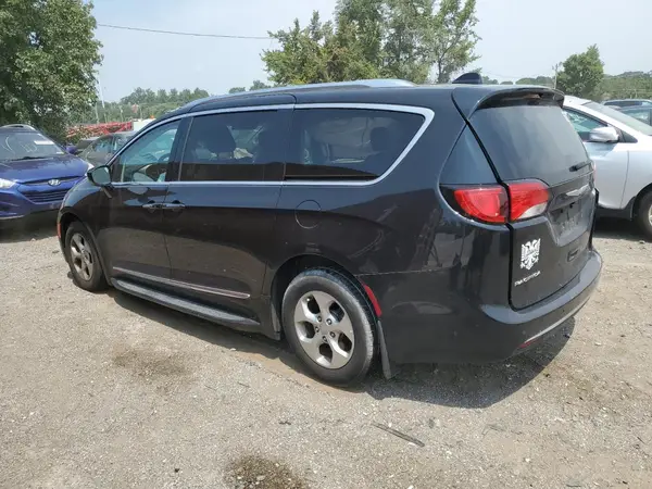 2C4RC1EG9HR821819 2017 CHRYSLER PACIFICA - Image 2
