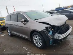 2C4RC1EG9HR833310 2017 CHRYSLER PACIFICA