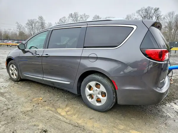 2C4RC1EG9HR846638 2017 CHRYSLER PACIFICA - Image 2