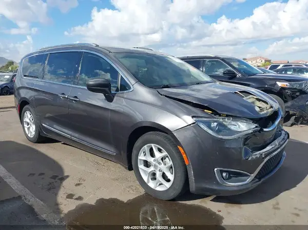 2C4RC1EG9JR104312 2018 CHRYSLER PACIFICA - Image 1