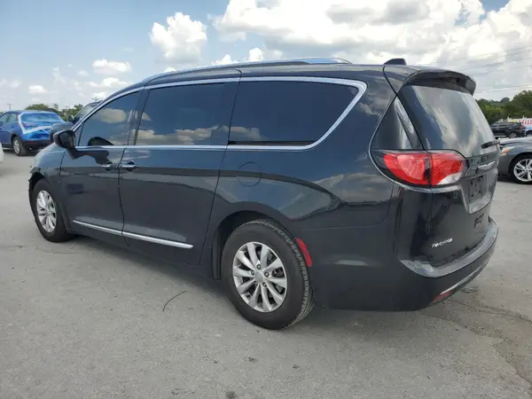 2C4RC1EG9JR106318 2018 CHRYSLER PACIFICA - Image 2