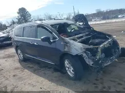 2C4RC1EG9JR107906 2018 CHRYSLER PACIFICA