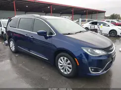 2C4RC1EG9JR112958 2018 CHRYSLER PACIFICA