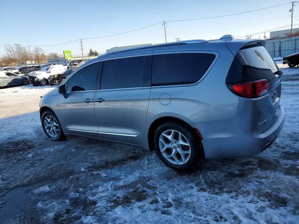 2C4RC1EG9JR113768 2018 CHRYSLER PACIFICA - Image 2