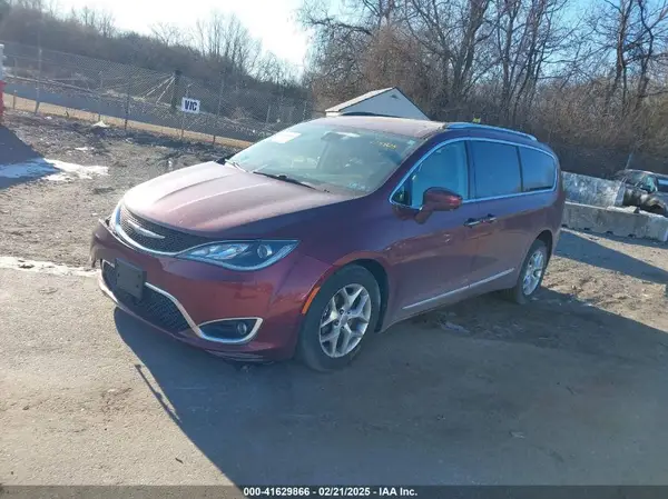 2C4RC1EG9JR114905 2018 CHRYSLER PACIFICA - Image 2