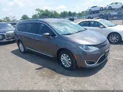 2C4RC1EG9JR121370 2018 CHRYSLER PACIFICA