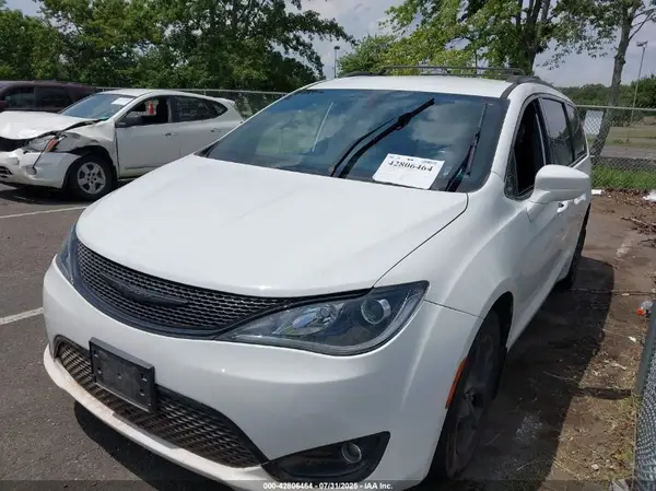 2C4RC1EG9JR171928 2018 CHRYSLER PACIFICA - Image 2