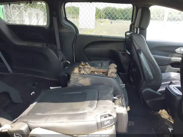 2C4RC1EG9JR171928 2018 CHRYSLER PACIFICA - Image 8