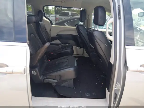 2C4RC1EG9JR194545 2018 CHRYSLER PACIFICA - Image 8