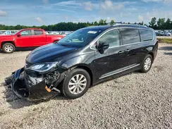 2C4RC1EG9JR194965 2018 CHRYSLER PACIFICA