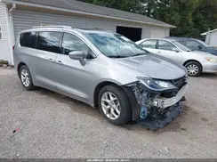 2C4RC1EG9JR203809 2018 CHRYSLER PACIFICA