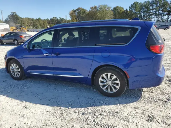 2C4RC1EG9JR228368 2018 CHRYSLER PACIFICA - Image 2