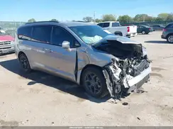 2C4RC1EG9JR236325 2018 CHRYSLER PACIFICA