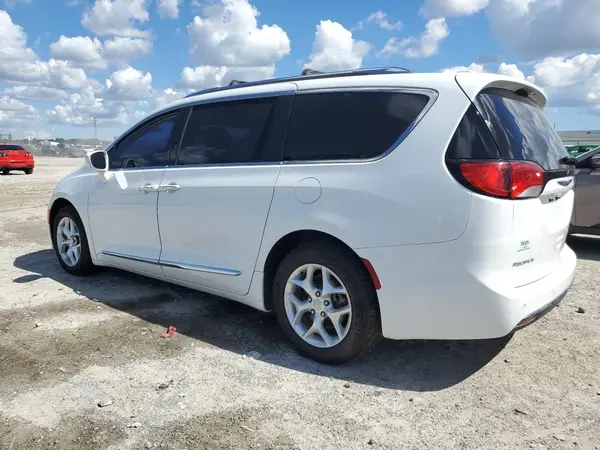 2C4RC1EG9JR237393 2018 CHRYSLER PACIFICA - Image 2