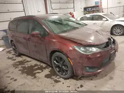 2C4RC1EG9JR255473 2018 CHRYSLER PACIFICA