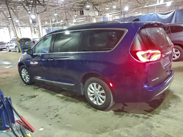 2C4RC1EG9JR258017 2018 CHRYSLER PACIFICA - Image 2