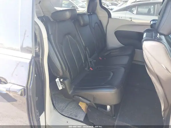 2C4RC1EG9JR260737 2018 CHRYSLER PACIFICA - Image 8