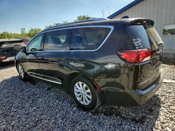 2C4RC1EG9JR262116 2018 CHRYSLER PACIFICA - Image 2