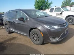 2C4RC1EG9JR290952 2018 CHRYSLER PACIFICA