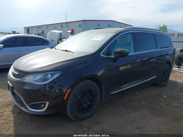 2C4RC1EG9JR290952 2018 CHRYSLER PACIFICA - Image 2