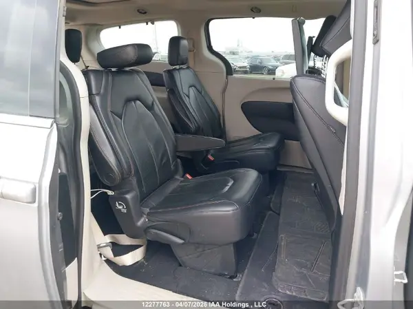 2C4RC1EG9JR293883 2018 CHRYSLER PACIFICA - Image 8
