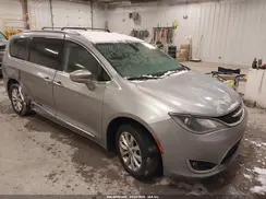 2C4RC1EG9JR315672 2018 CHRYSLER PACIFICA