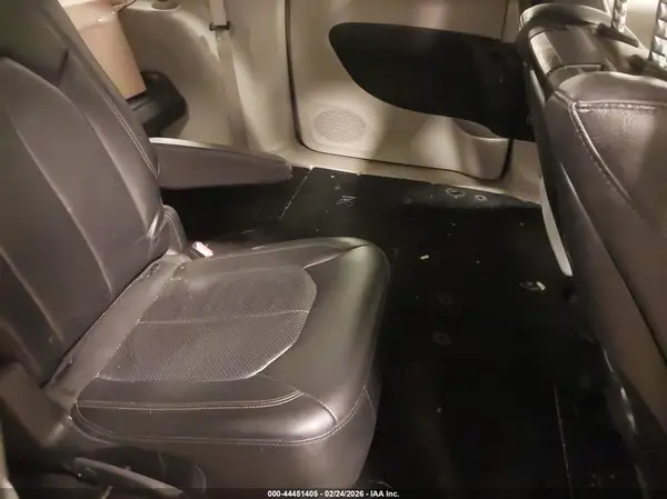 2C4RC1EG9JR315672 2018 CHRYSLER PACIFICA - Image 8