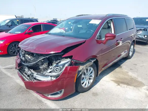 2C4RC1EG9JR315851 2018 CHRYSLER PACIFICA - Image 2