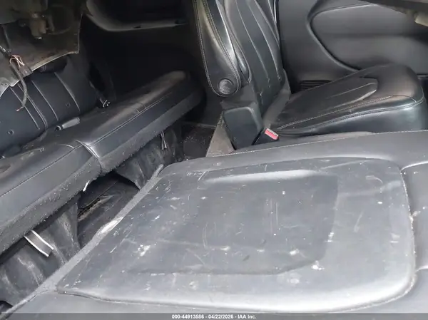 2C4RC1EG9JR322377 2018 CHRYSLER PACIFICA - Image 8