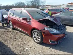 2C4RC1EG9JR330236 2018 CHRYSLER PACIFICA