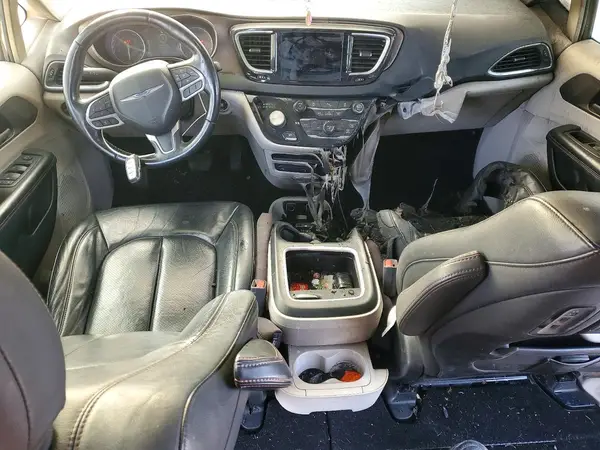 2C4RC1EG9JR353113 2018 CHRYSLER PACIFICA - Image 8