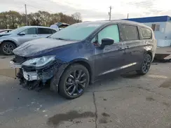 2C4RC1EG9KR508194 2019 CHRYSLER PACIFICA
