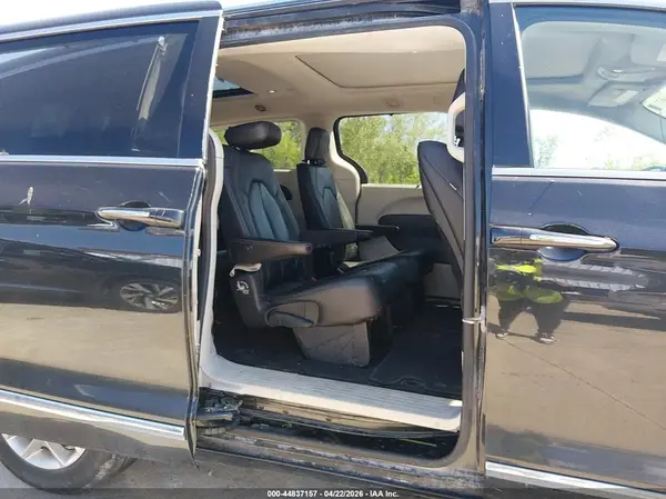 2C4RC1EG9KR509541 2019 CHRYSLER PACIFICA - Image 8