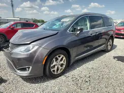 2C4RC1EG9KR525609 2019 CHRYSLER PACIFICA