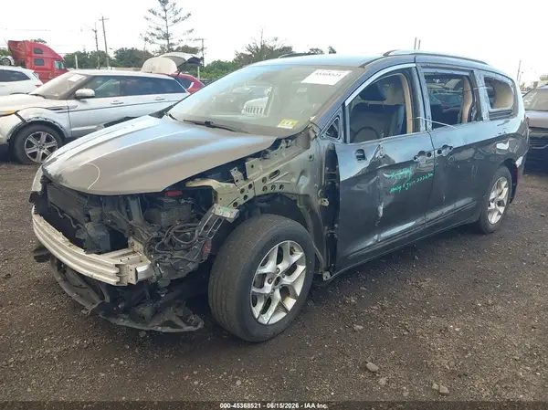 2C4RC1EG9KR549683 2019 CHRYSLER PACIFICA - Image 2