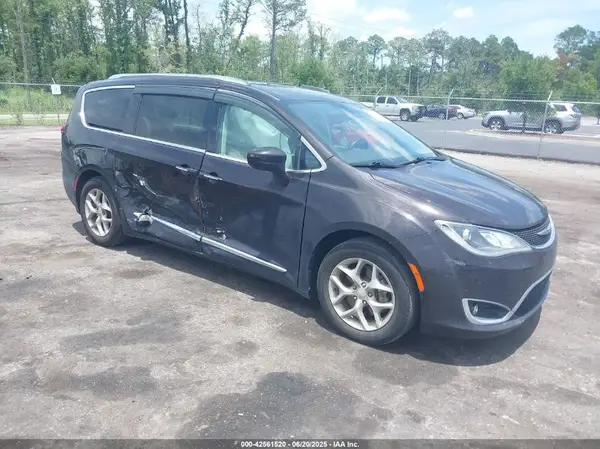 2C4RC1EG9KR584904 2019 CHRYSLER PACIFICA - Image 1