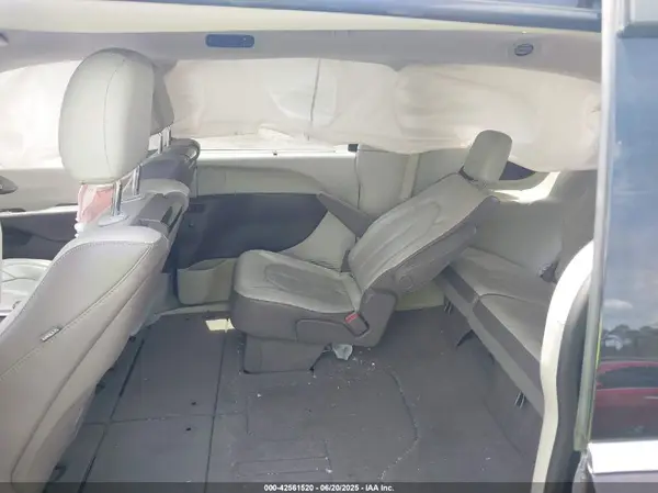 2C4RC1EG9KR584904 2019 CHRYSLER PACIFICA - Image 8