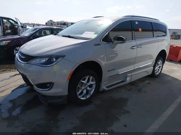 2C4RC1EG9KR708279 2019 CHRYSLER PACIFICA - Image 2